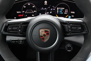 Porsche Taycan – thumbnail 38