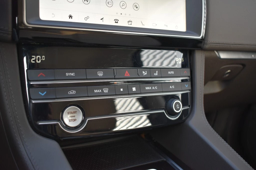 Jaguar F-PACE – foto 26