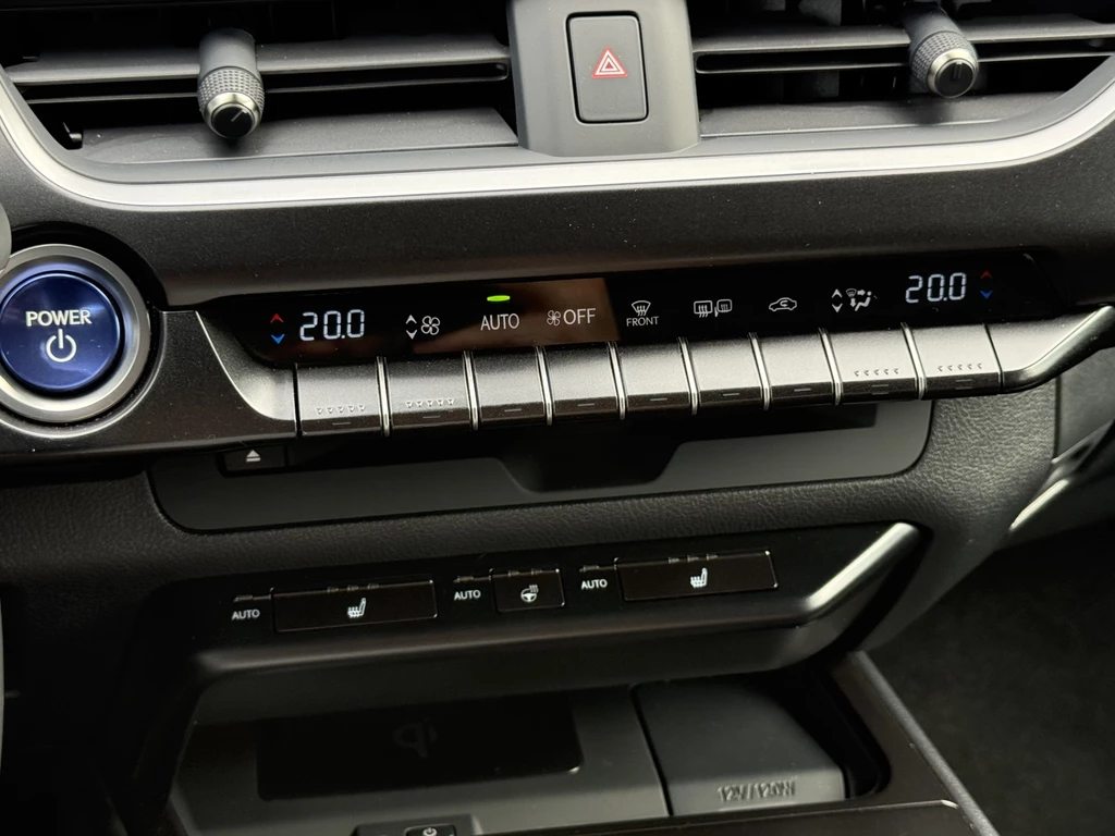 Lexus UX – foto 23