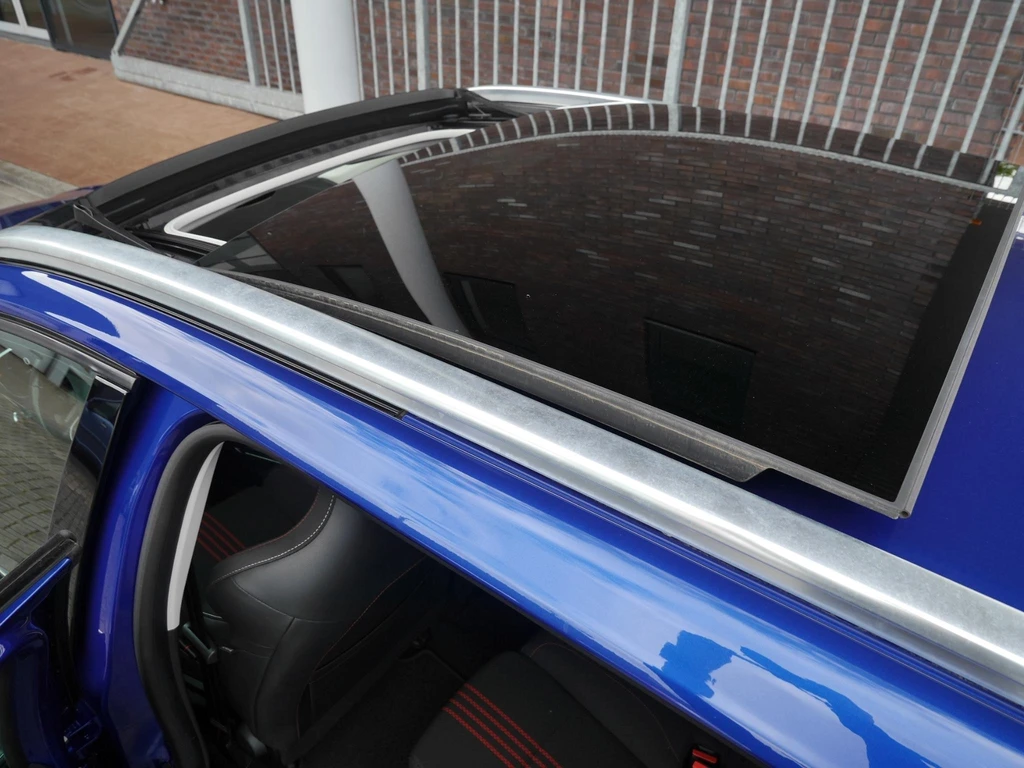 Renault Megane E-Tech – foto 9