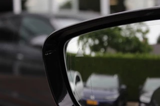 BMW i4 – thumbnail 36