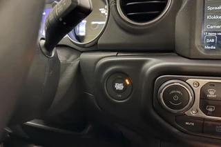 Jeep Wrangler – thumbnail 30