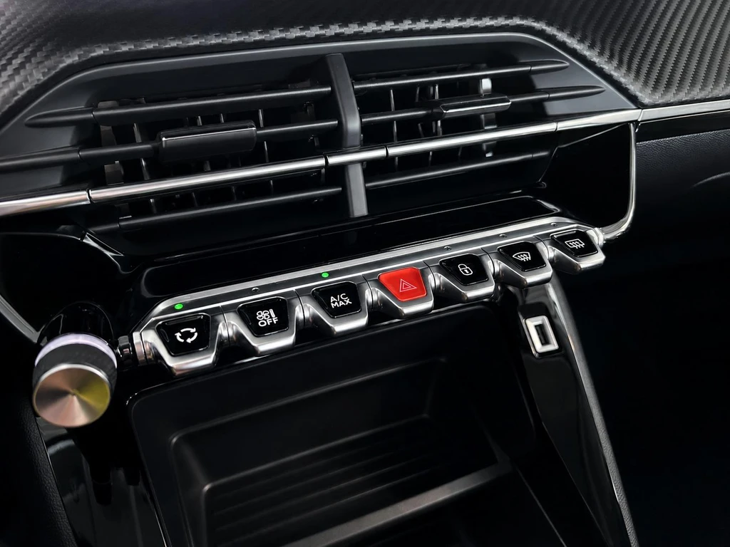 Peugeot 208 – foto 21