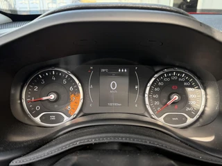 Jeep Renegade – thumbnail 8