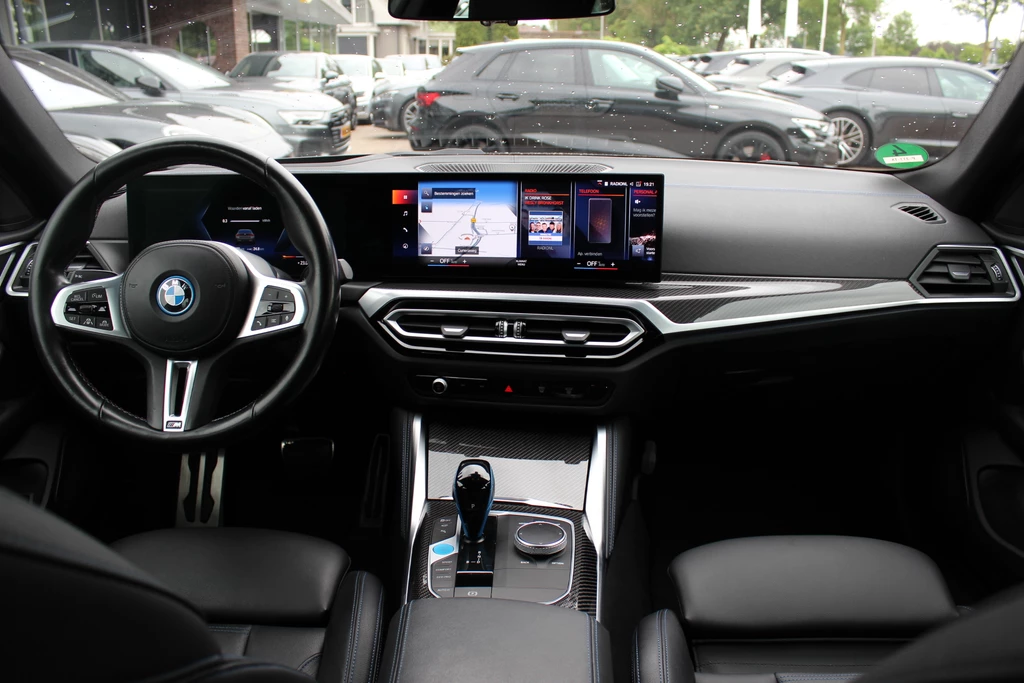 BMW i4 – foto 11