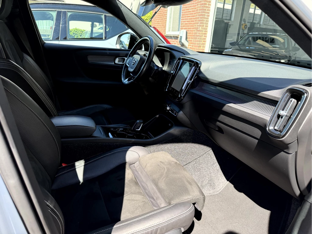 Volvo XC40 – foto 22