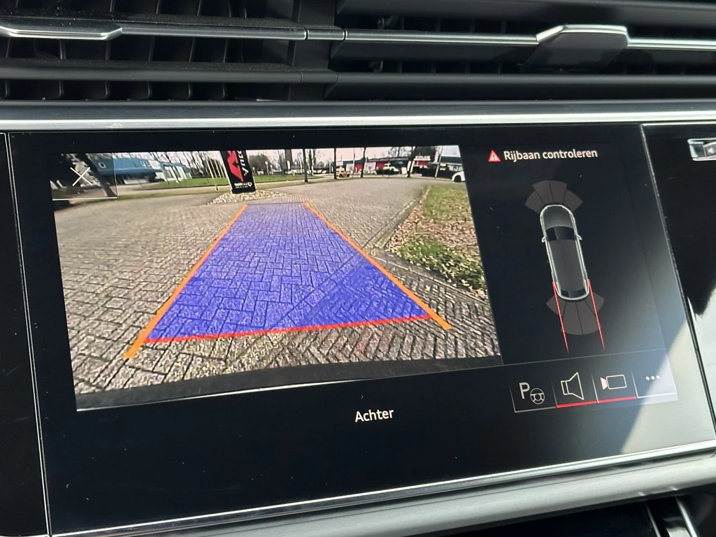 Audi Q8 – foto 16