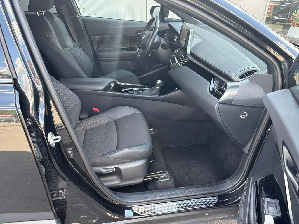 Toyota C-HR – foto 11
