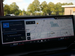 BMW i5 – thumbnail 24