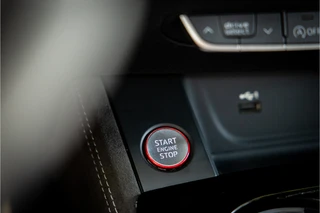 Audi RS4 – thumbnail 38