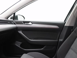 Volkswagen Passat – thumbnail 32