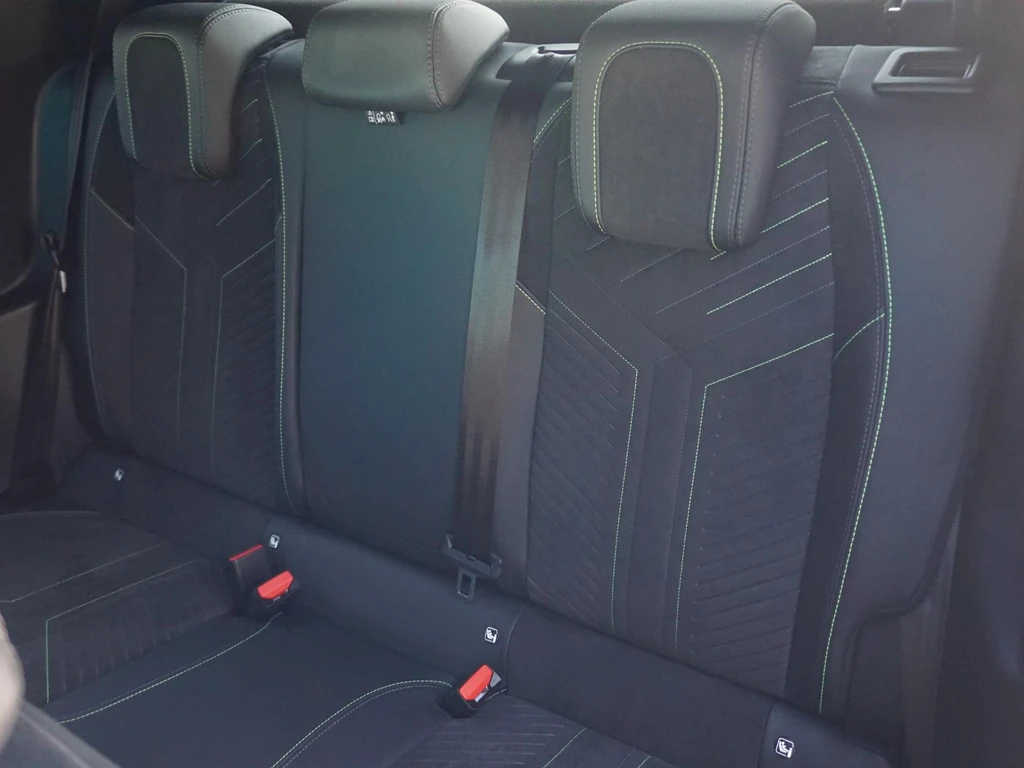 Peugeot 208 – foto 39