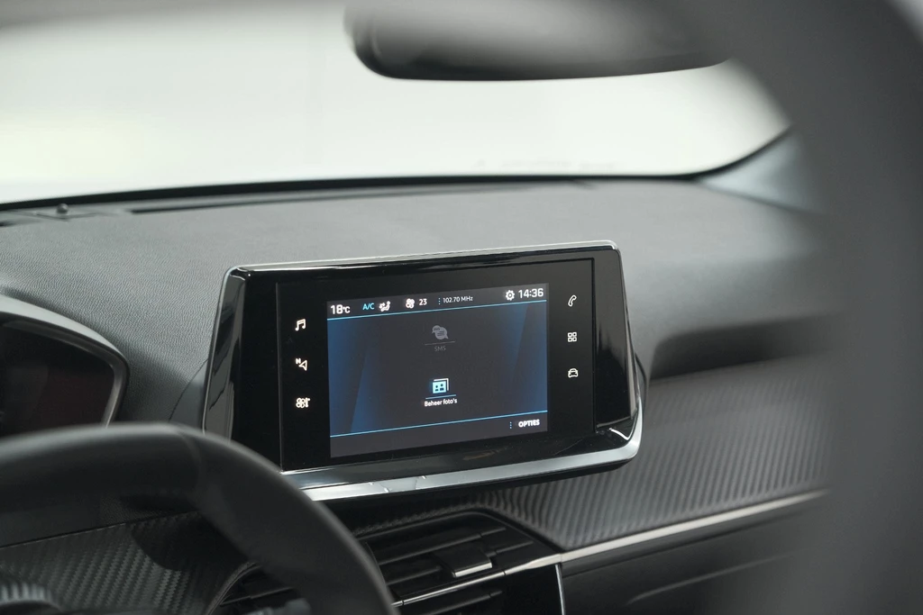 Peugeot 208 – foto 54