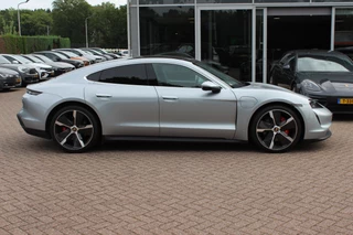 Porsche Taycan – thumbnail 5