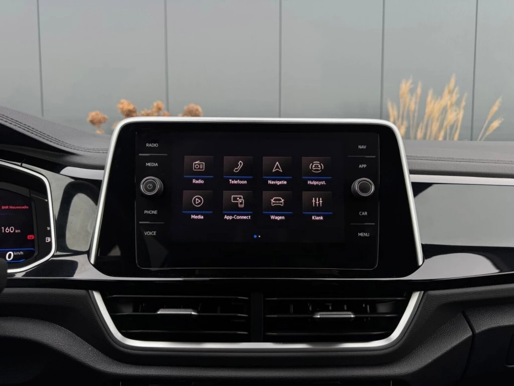 Volkswagen T-Roc – foto 17