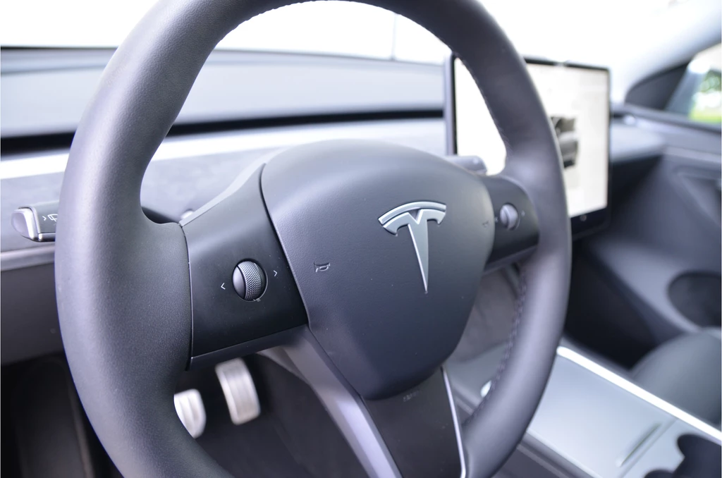 Tesla Model Y – foto 16