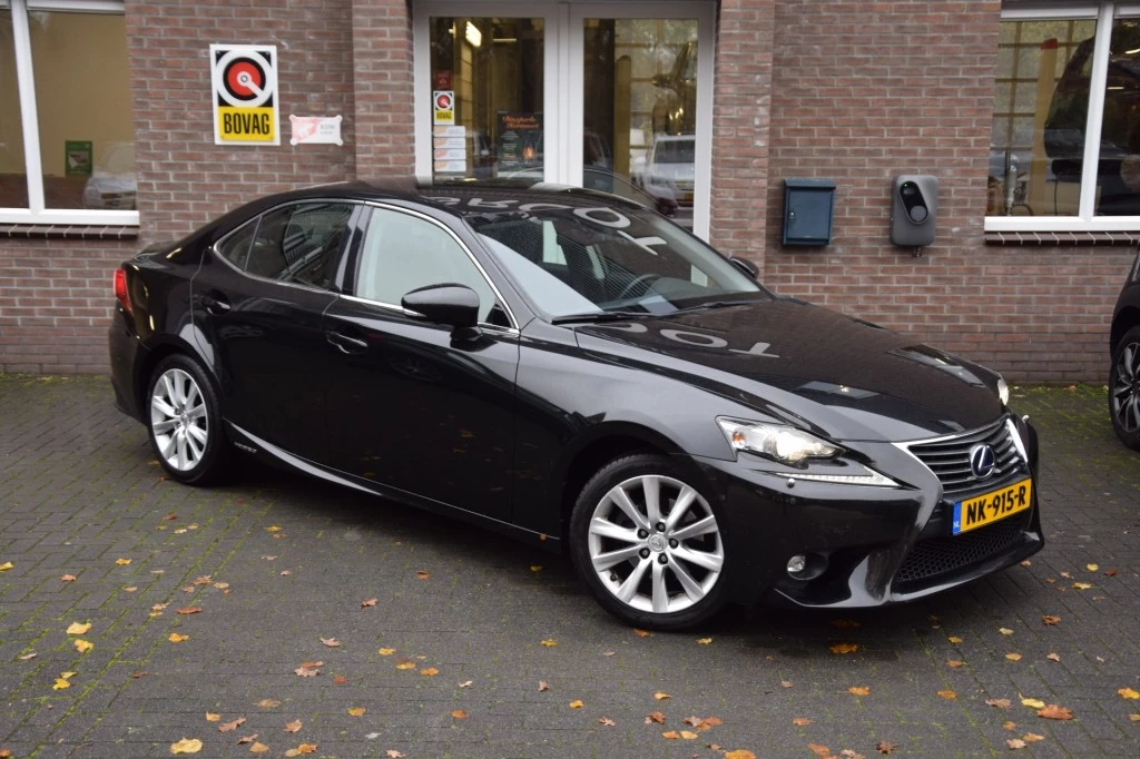 Lexus IS – foto 6