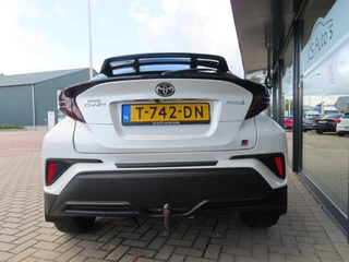 Toyota C-HR – thumbnail 4