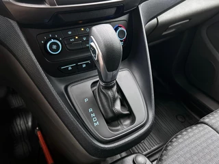 Ford Transit Connect – thumbnail 25