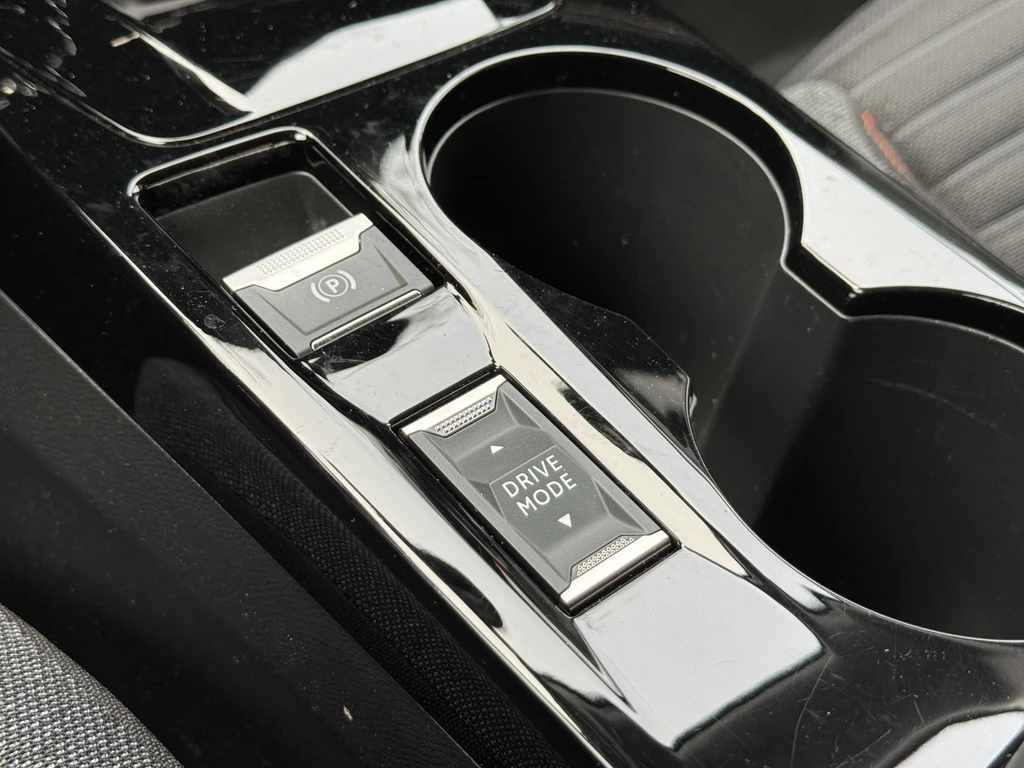 Peugeot e-2008 – foto 32