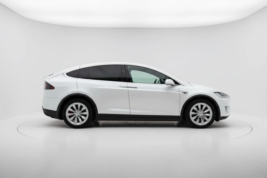 Tesla Model X – foto 4