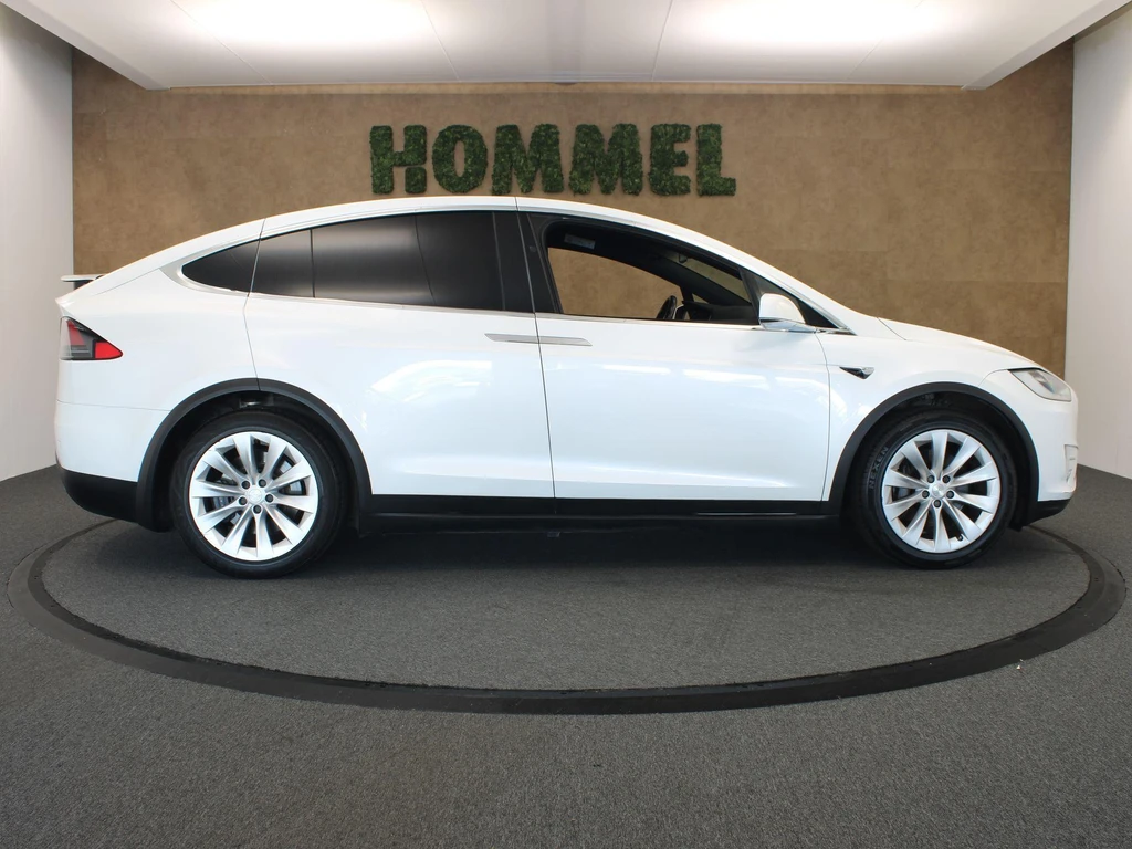 Tesla Model X – foto 7