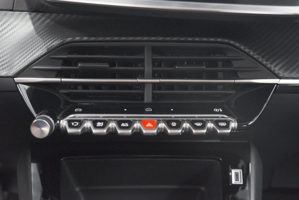 Peugeot 208 – foto 35