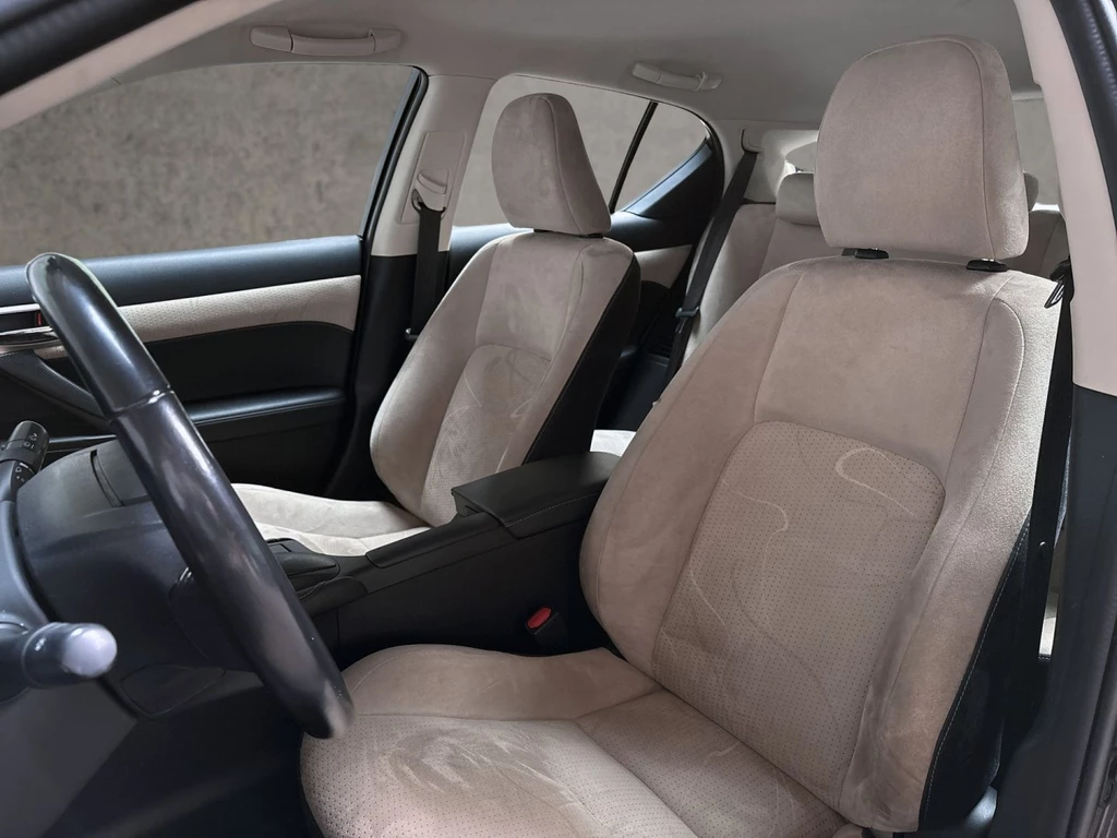 Lexus CT – foto 11