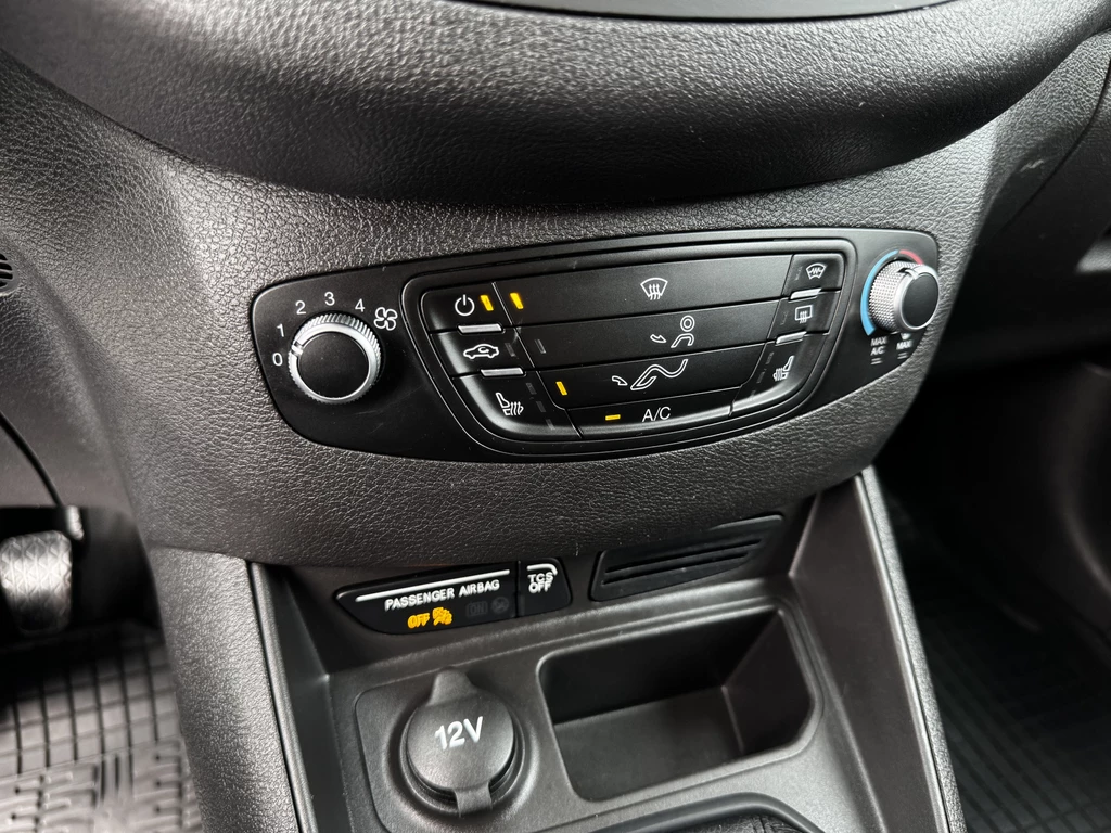 Ford Transit Courier – foto 21