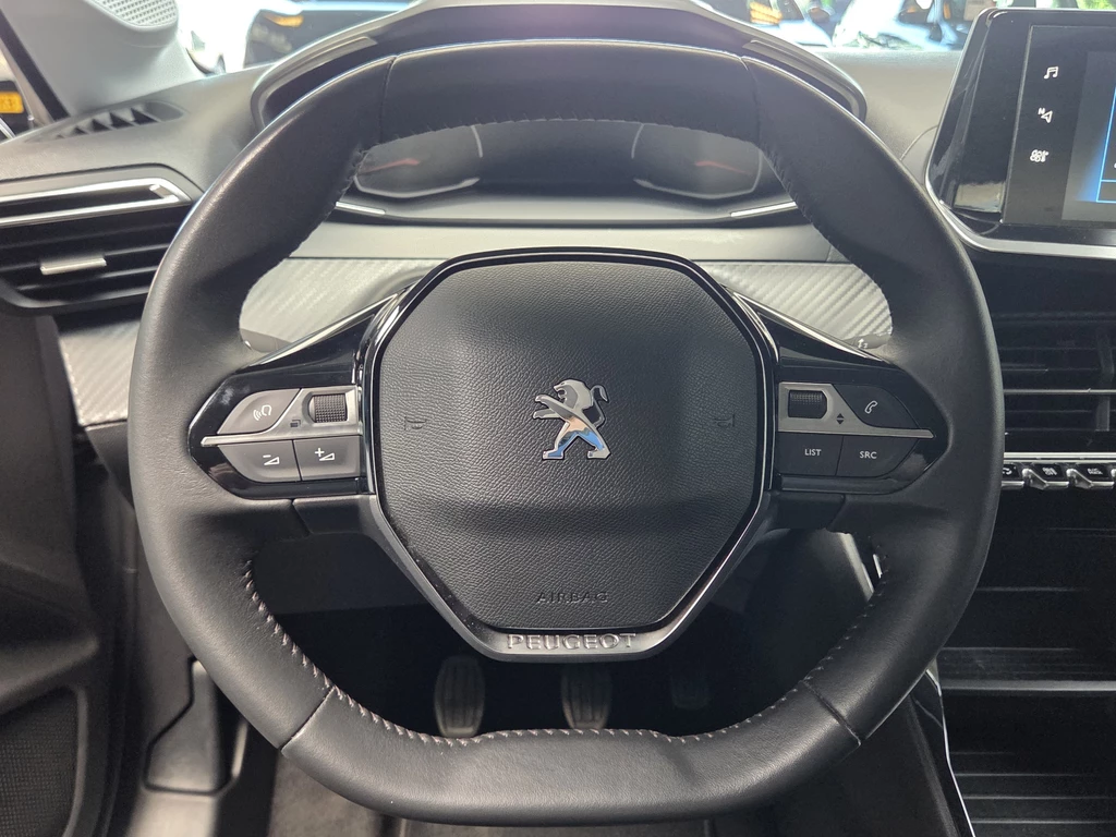 Peugeot 208 – foto 24
