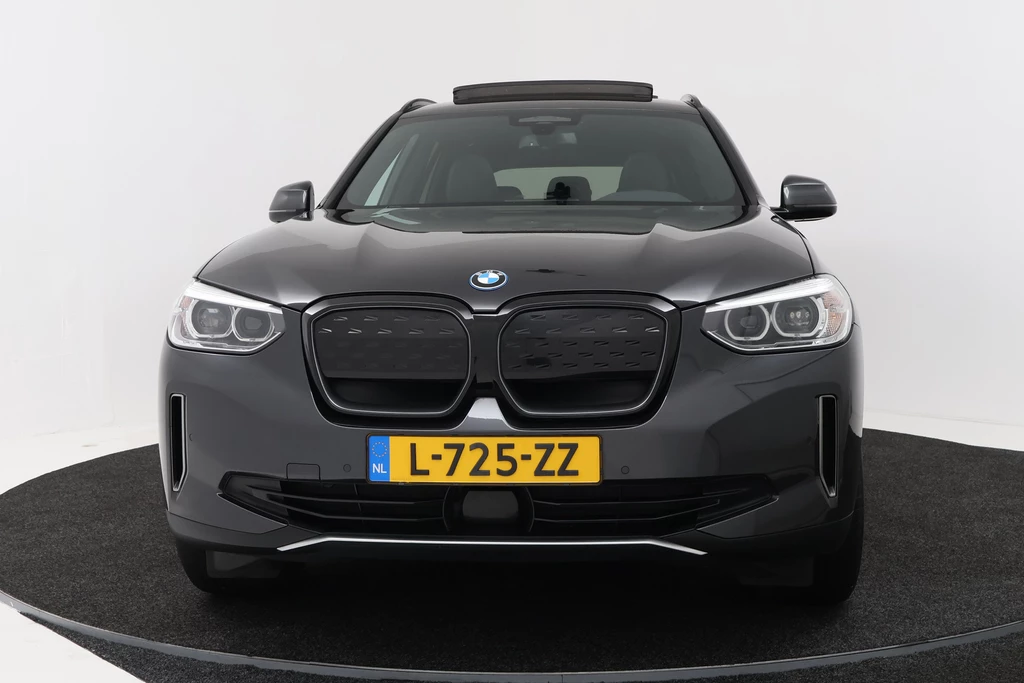 BMW iX3 – foto 8
