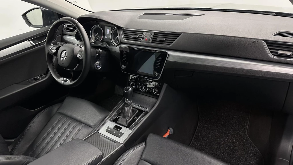 Škoda Superb – foto 10