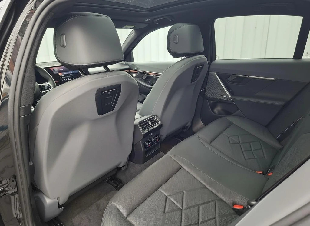BMW i5 – foto 12