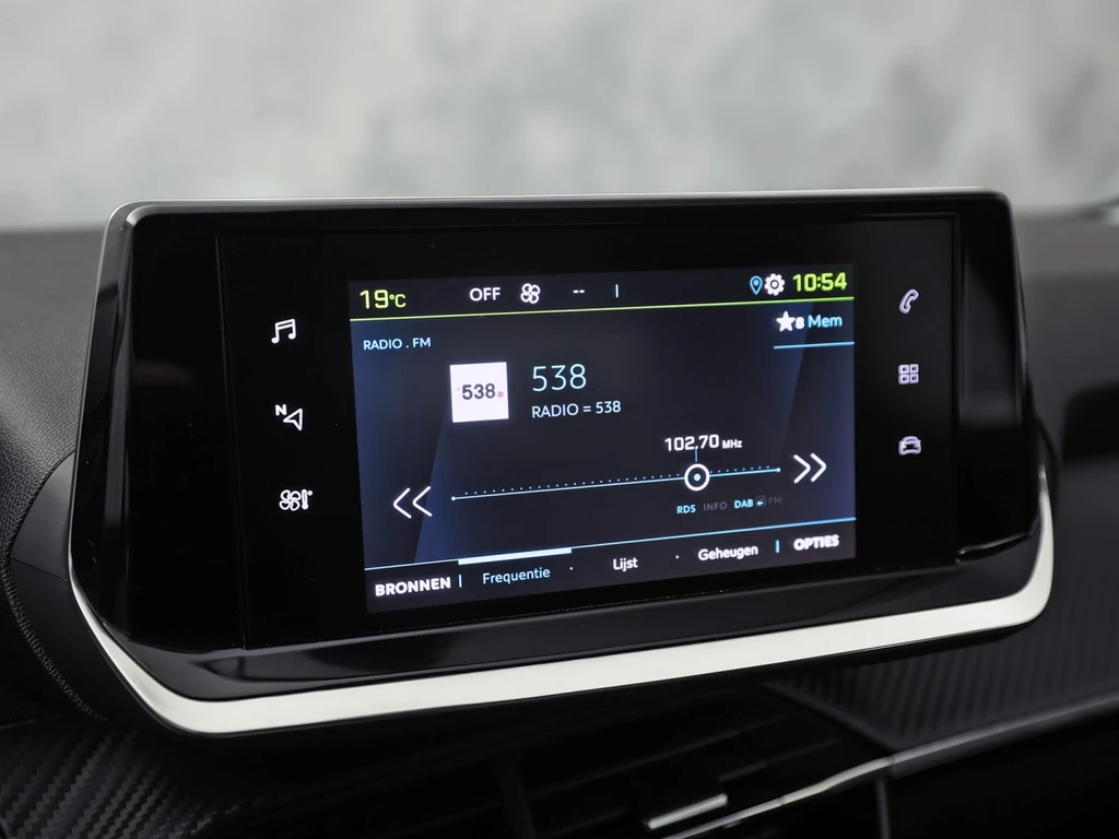 Peugeot e-208 – foto 12