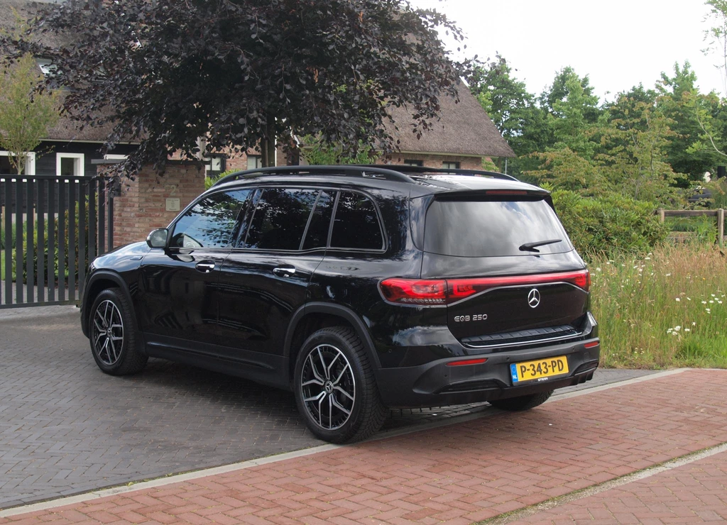 Mercedes-Benz EQB – foto 4