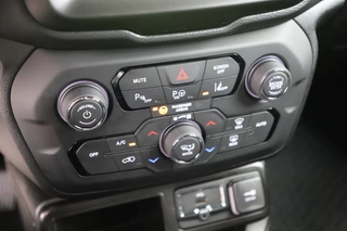 Jeep Renegade – thumbnail 17
