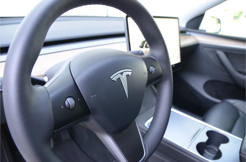 Tesla Model Y – foto 16