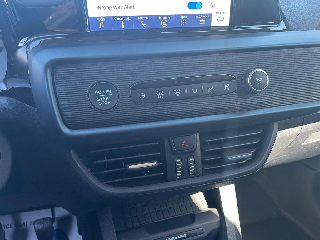 Ford Transit Courier – foto 13