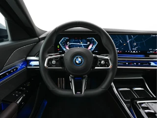 BMW i7 – thumbnail 25