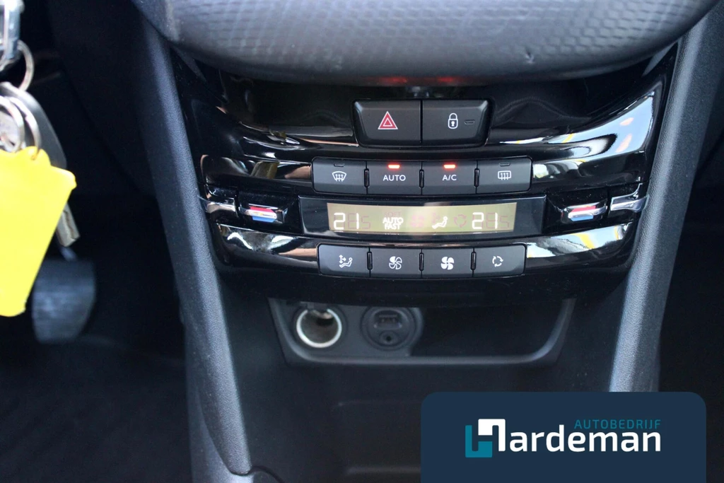 Peugeot 208 – foto 19
