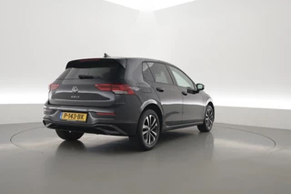 Volkswagen Golf – thumbnail 3