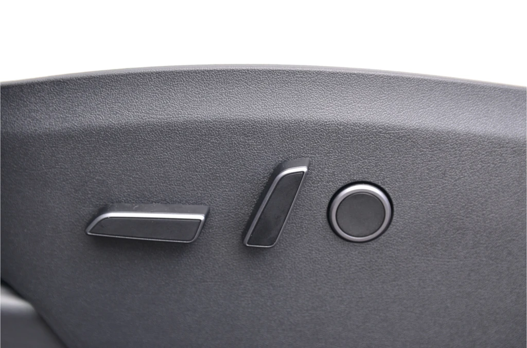 Tesla Model Y – foto 8