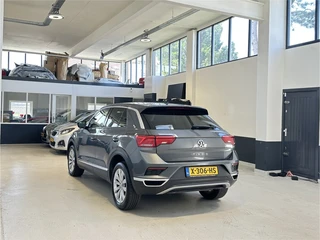 Volkswagen T-Roc – thumbnail 2