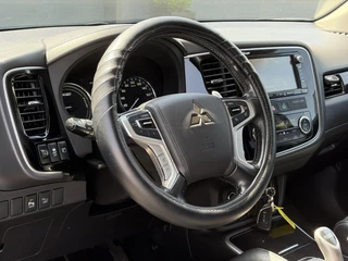 Mitsubishi Outlander – thumbnail 6