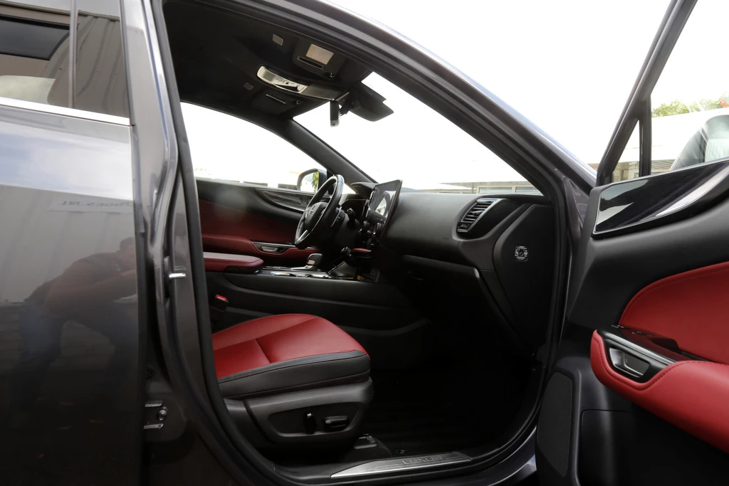 Lexus NX – foto 38