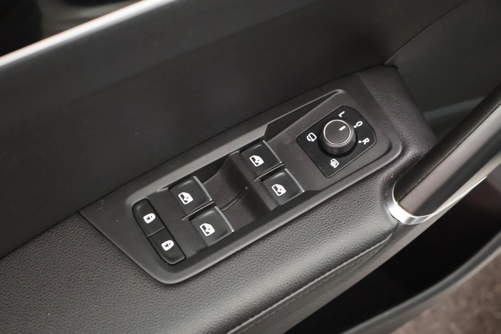 Volkswagen Touran – foto 14
