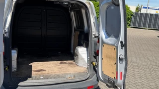 Ford Transit Courier – thumbnail 14