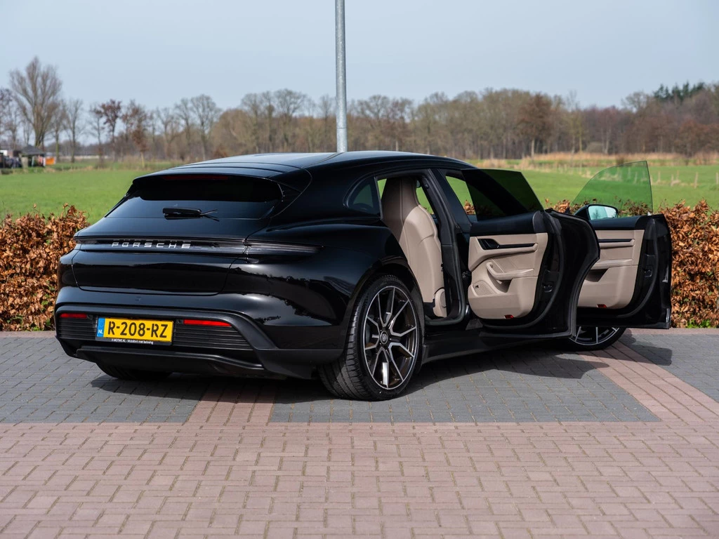 Porsche Taycan – foto 15