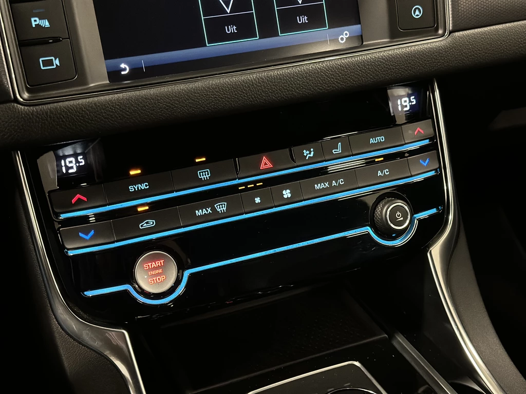 Jaguar XF – foto 26