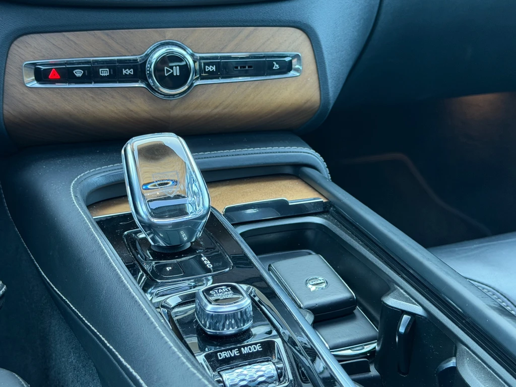 Volvo XC90 – foto 24